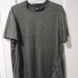H&M men's short sleeve large t-shirt
